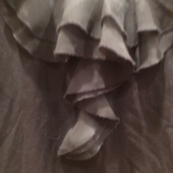 Black ruffle top - Picture 2 of 2